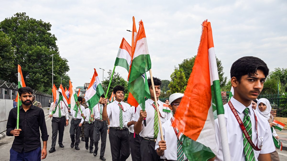 Students join Tiranga Yatra rally in Srinagar for 80th Independence Day