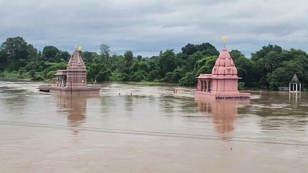 Temples partially submerged as Betwa River swells in Vidisha