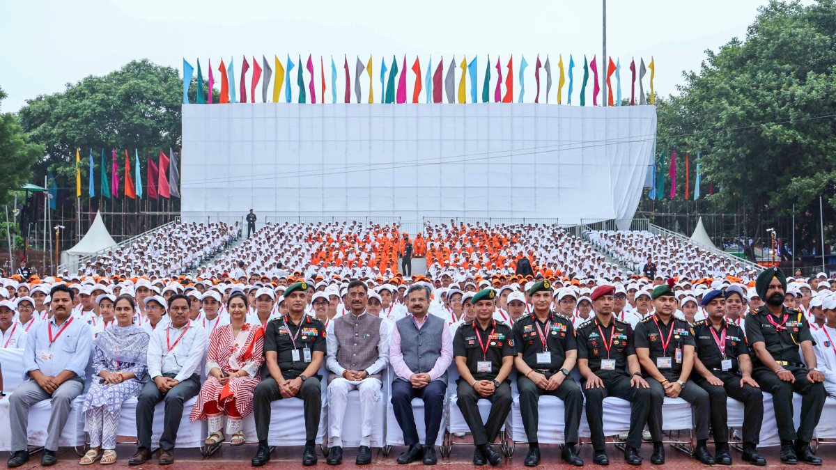 Defence MoS Sanjay Seth with NCC cadets at Red Fort for I-Day 2026