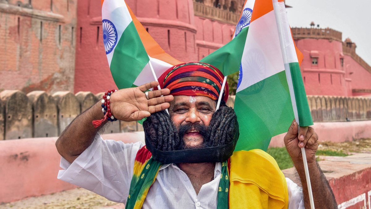 Man with world's longest moustache poses with tricolour in Bikaner