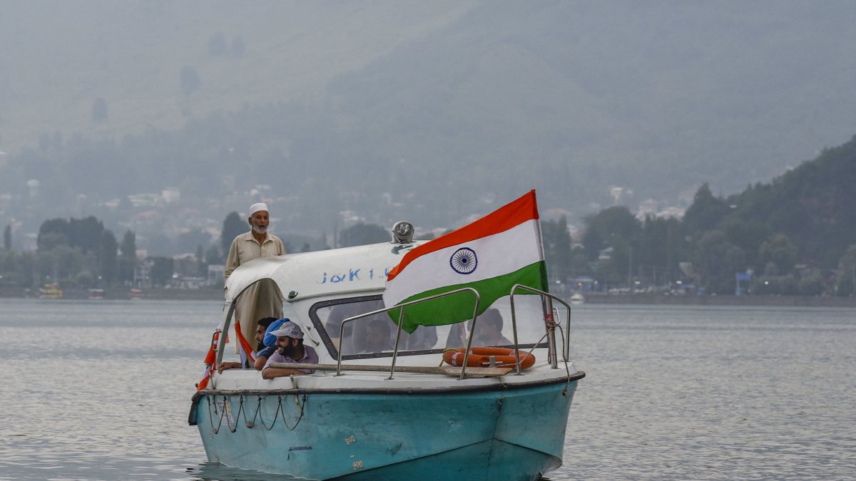 Tiranga rally boat sails on Dal Lake in Srinagar