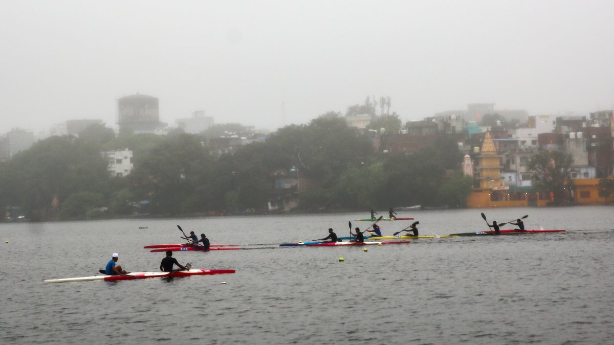 Athletes train amid misty morning at Bhopal's Lower Lake