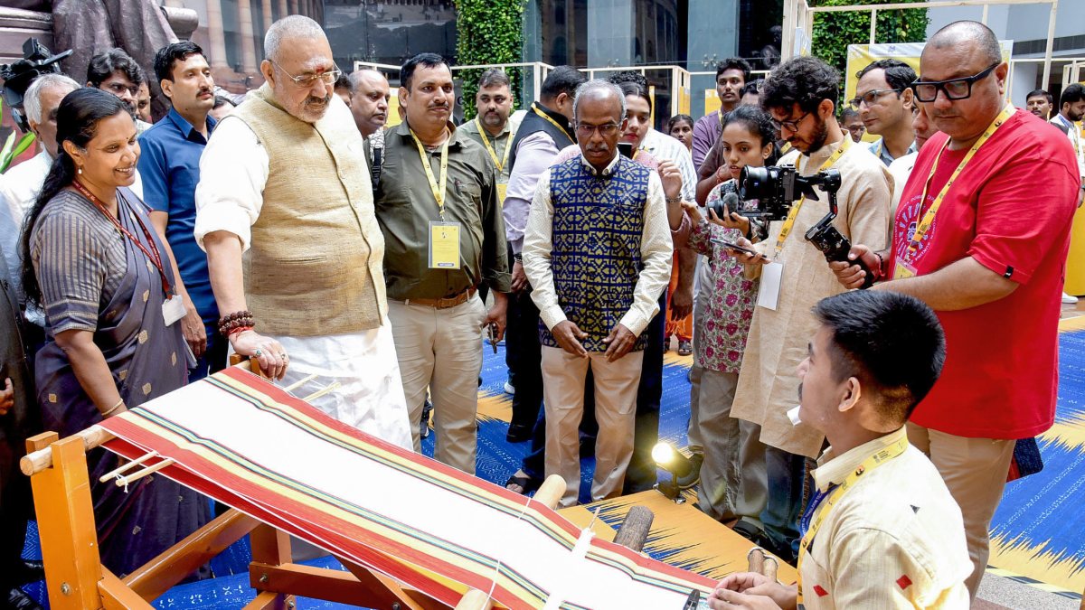 Giriraj Singh inaugurates SUTRA 2026 handloom conclave in Delhi