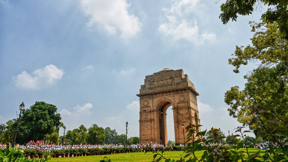 India Gate shines under clear blue sky in New Delhi