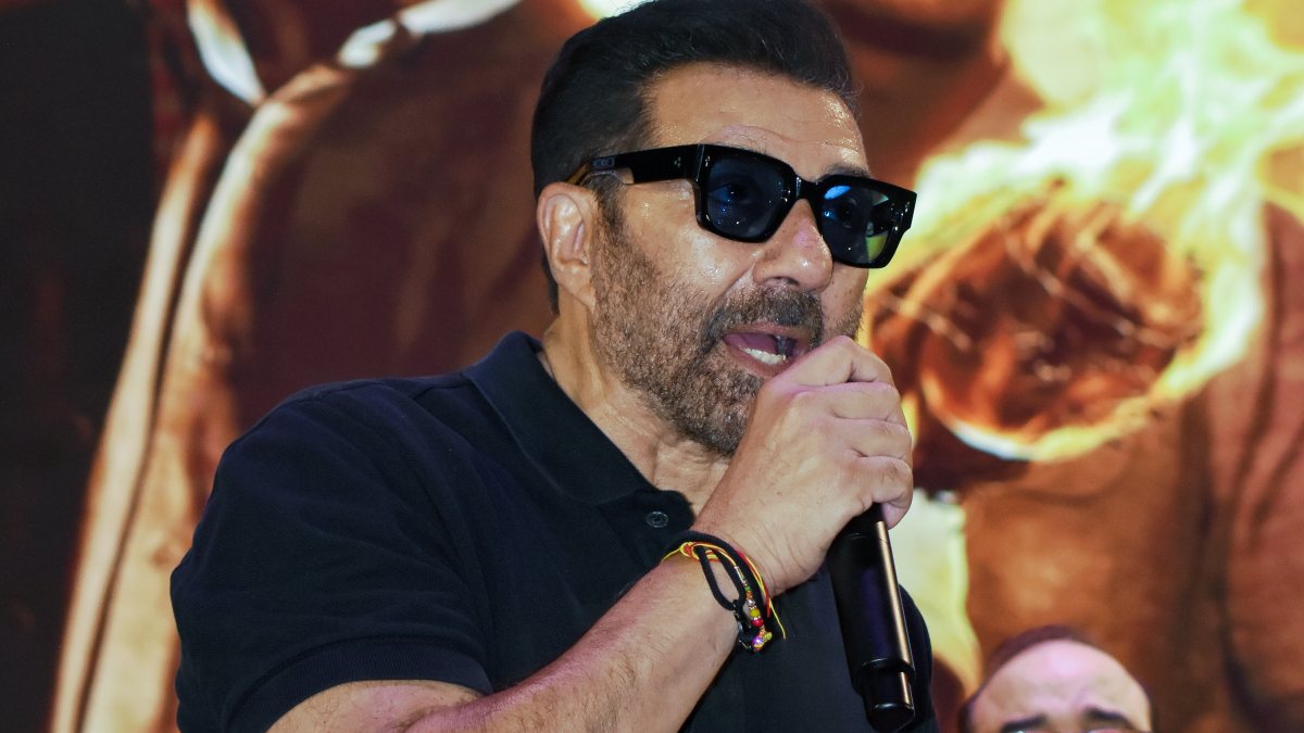 Sunny Deol promotes 'Batwara 1947' in Kolkata