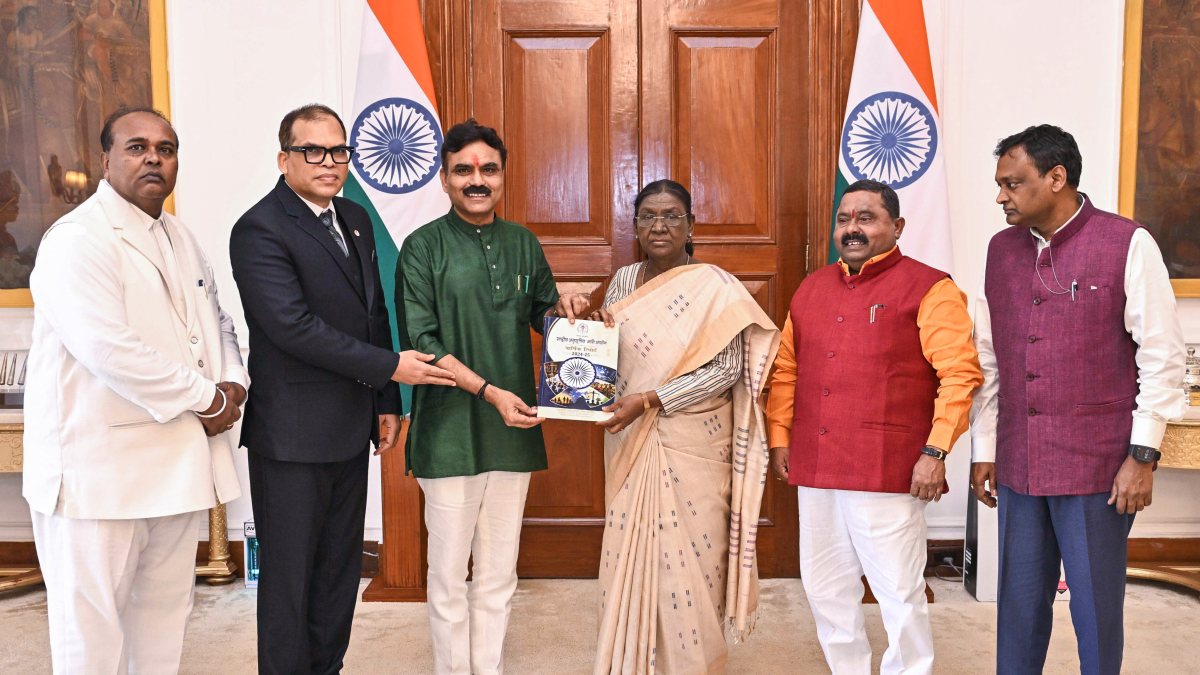 SC panel delegation meets President Murmu at Rashtrapati Bhavan