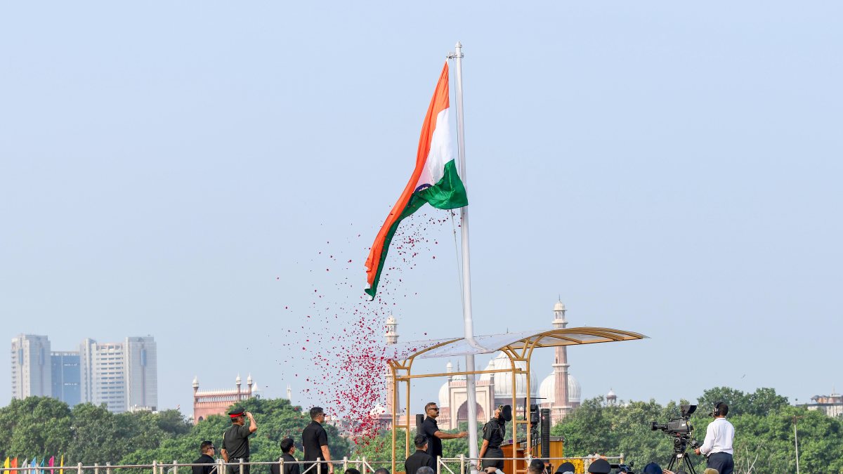Red Fort hosts full-dress rehearsal for 80th Independence Day