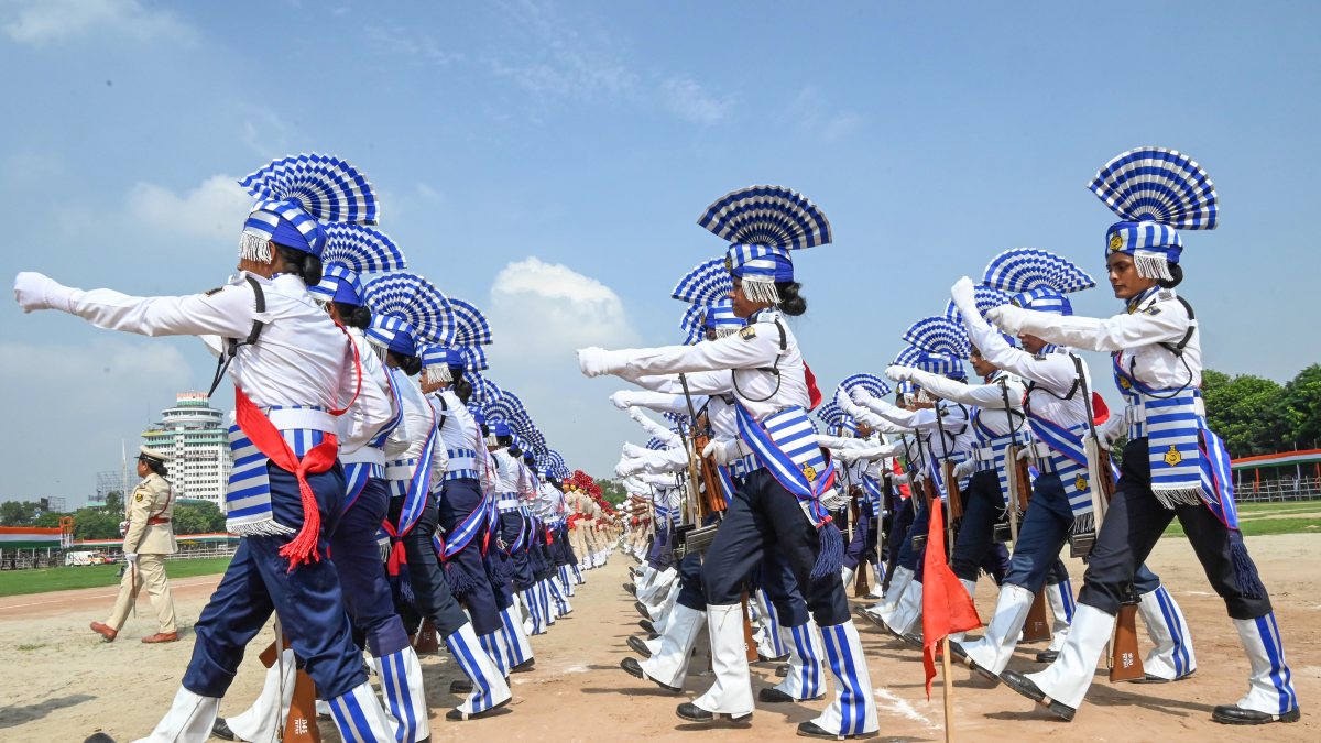 Police march in Patna rehearsal for 80th Independence Day
