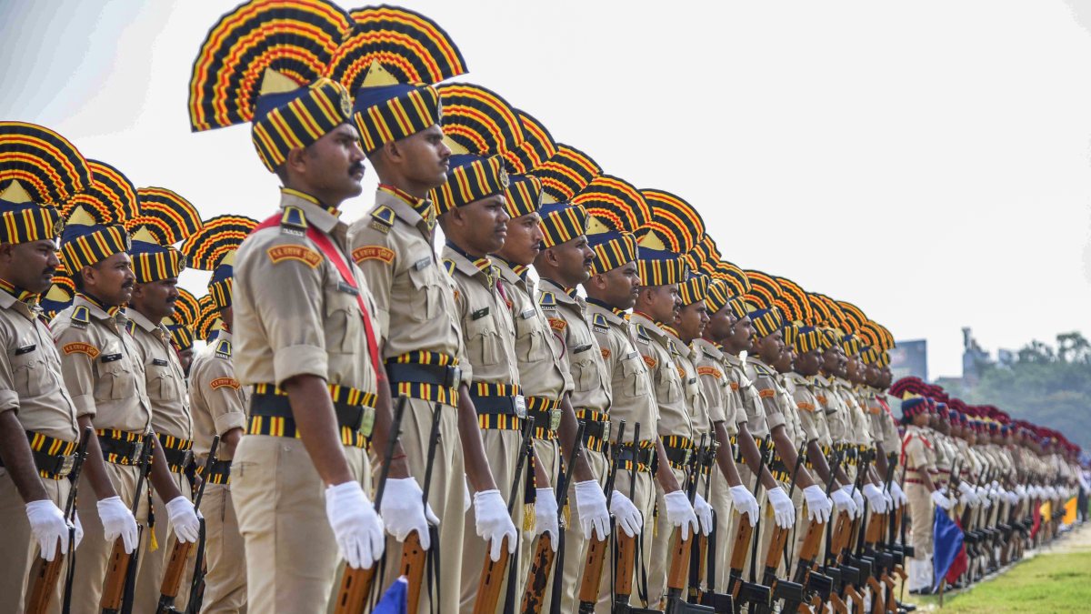 Madhya Pradesh police rehearse for 80th Independence Day parade in Patna