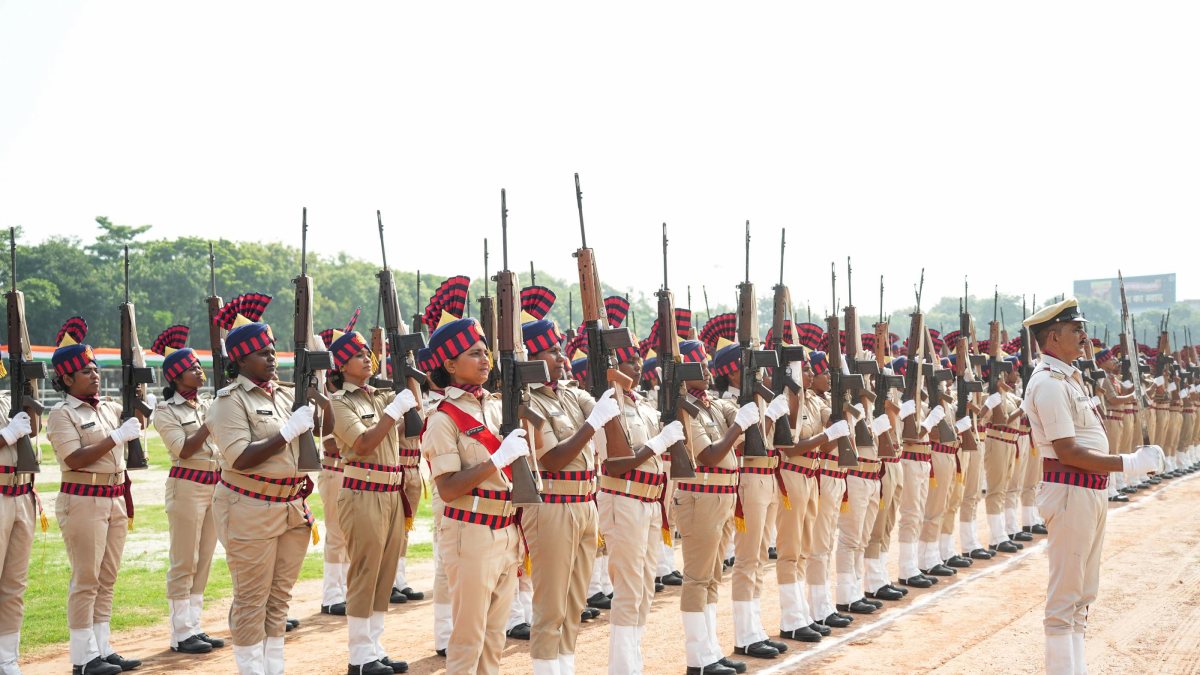Security personnel rehearse for Independence Day parade in Patna