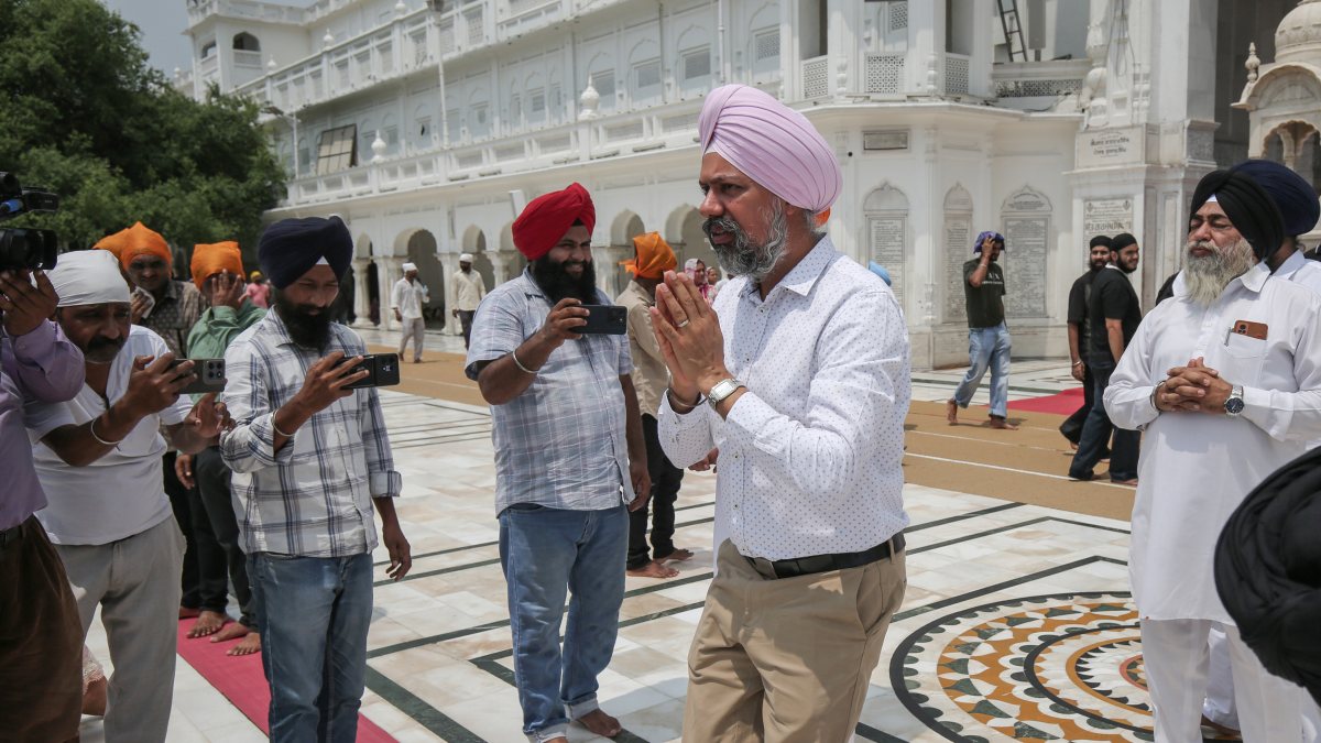 UK MP Tanmanjeet Singh Dhesi visits Golden Temple in Amritsar