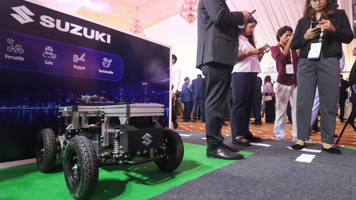 Suzuki robotic chassis showcased at Air Cargo Forum in New Delhi
