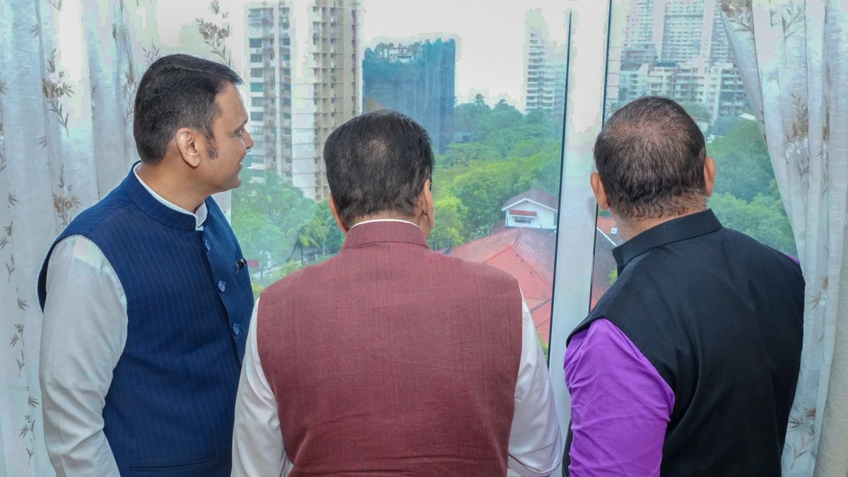 Maharashtra CM inaugurates Highmount State Guest House in Mumbai