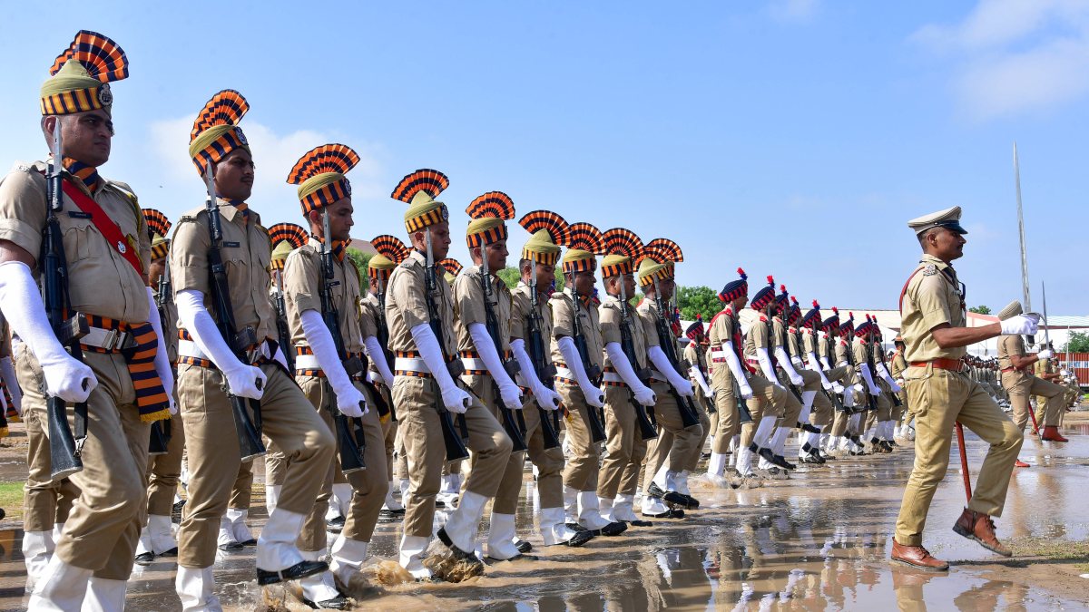 Police march in full-dress rehearsal ahead of Independence Day in Bikaner