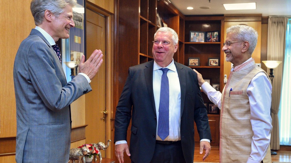Jaishankar meets German MP Jurgen Hardt in New Delhi