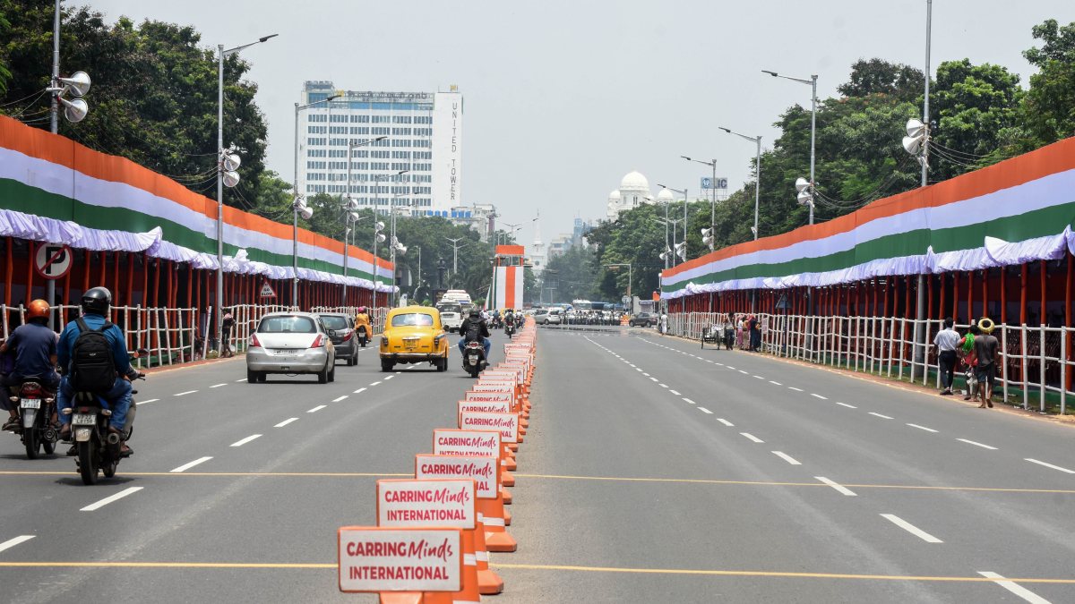 Kolkata street glows in tricolour ahead of Independence Day