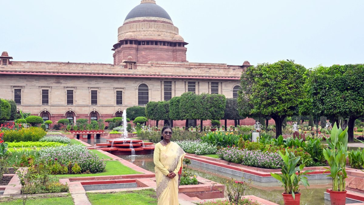 President Murmu opens Amrit Udyan Summer Annuals 2026