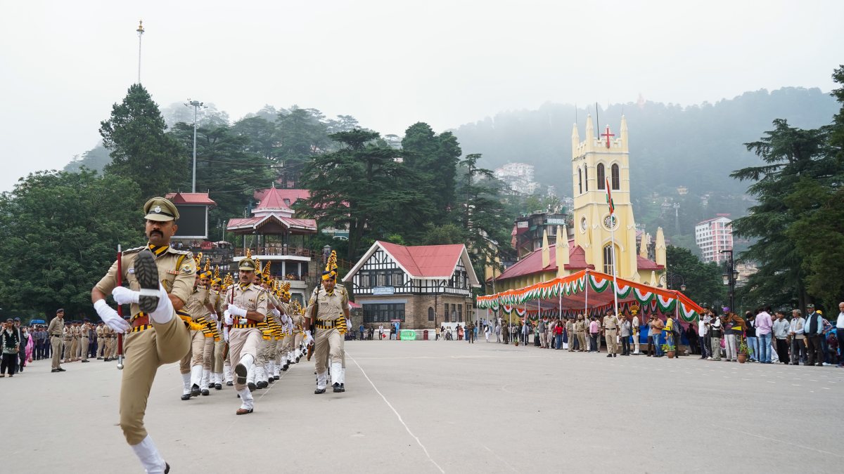 Police rehearse for 80th Independence Day in Shimla