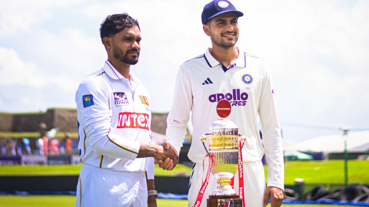 India, Sri Lanka captains pose with trophy ahead of Galle Test