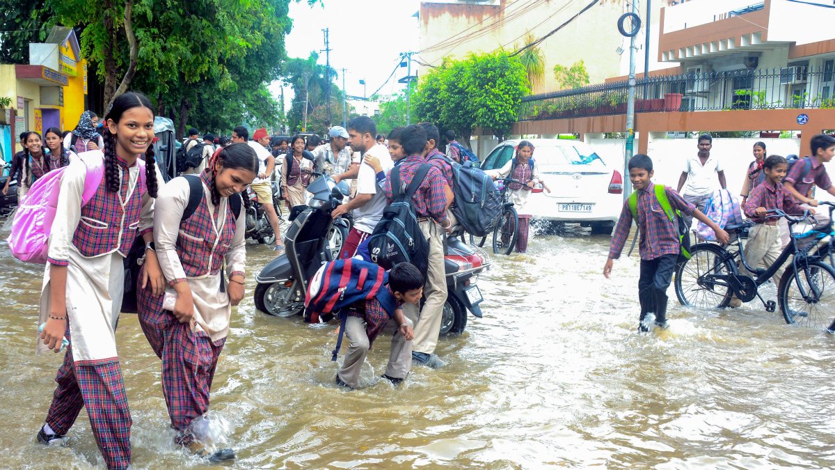 Heavy rain leaves Patiala roads waterlogged