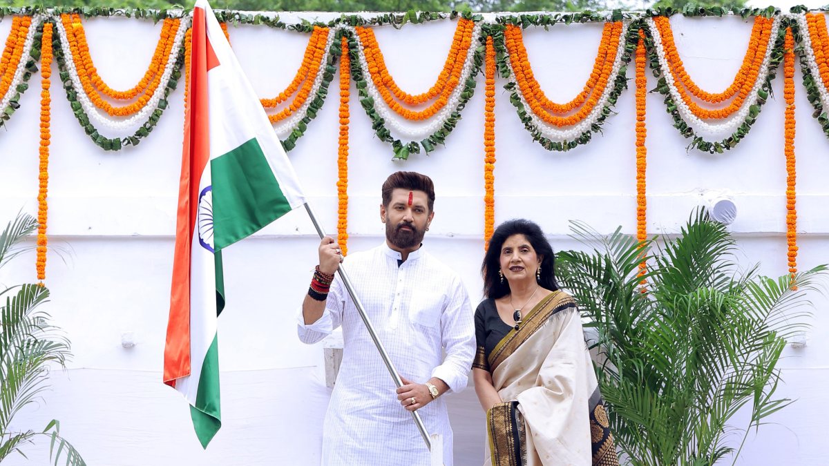 Chirag Paswan hoists tricolour with mother ahead of Independence Day
