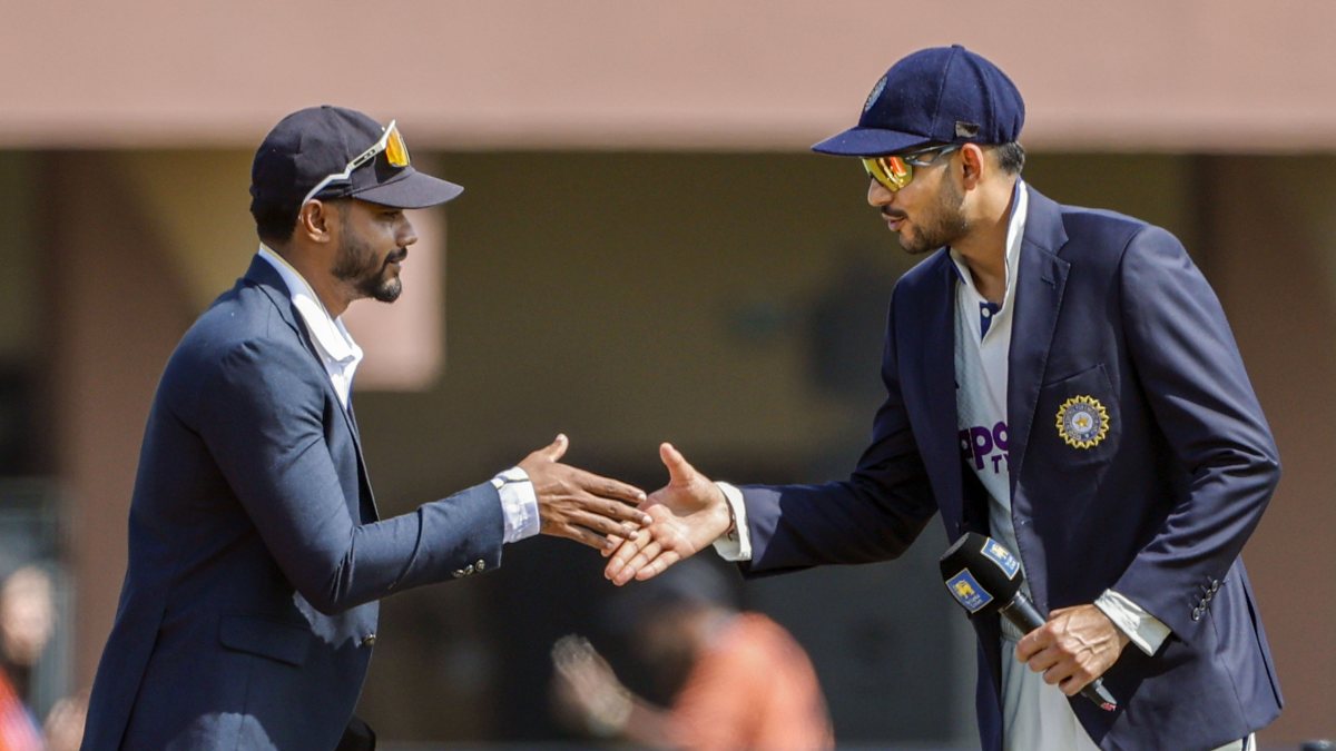 India and Sri Lanka captains shake hands at Galle test toss