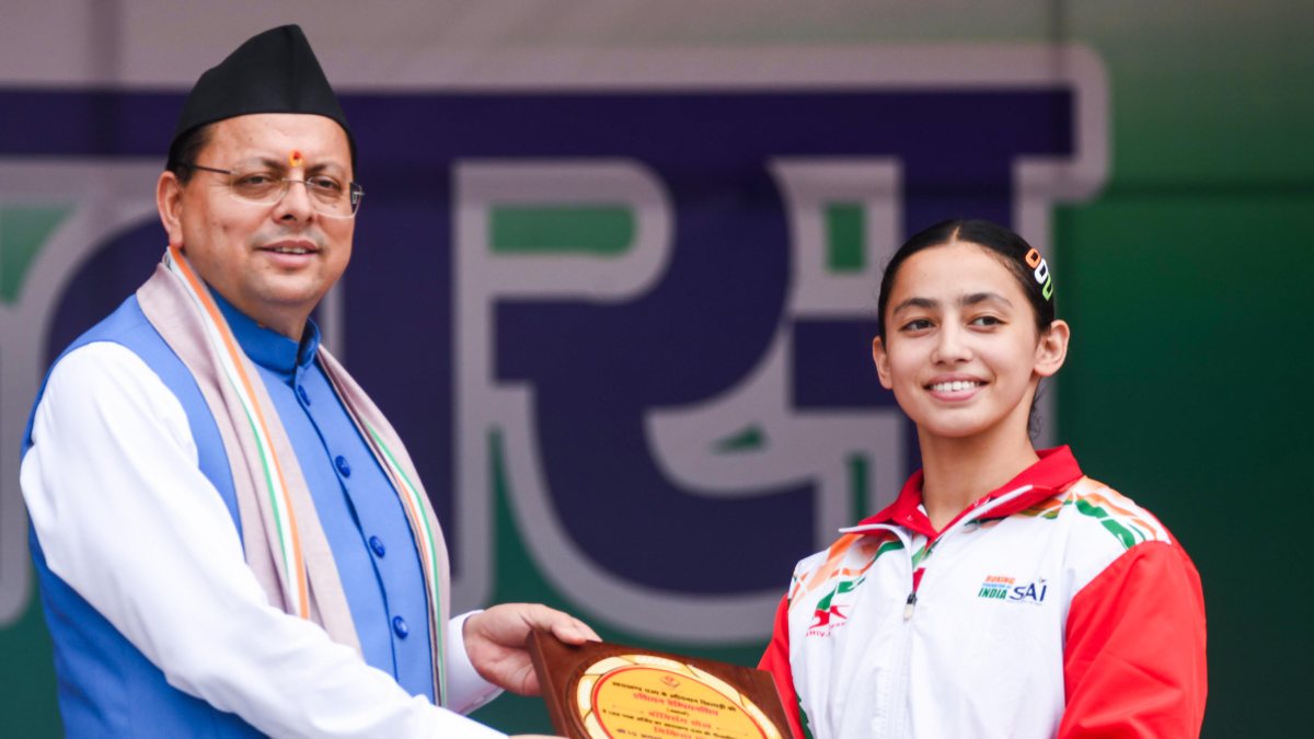 Uttarakhand CM felicitates boxer Nikita Chand on Independence Day