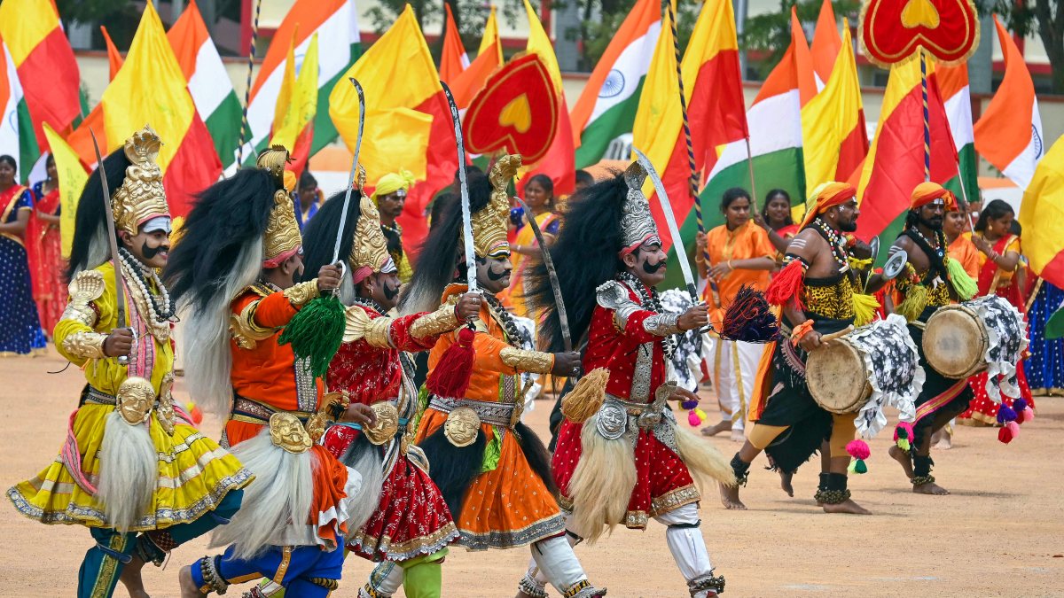 Bengaluru students perform at 80th Independence Day celebrations