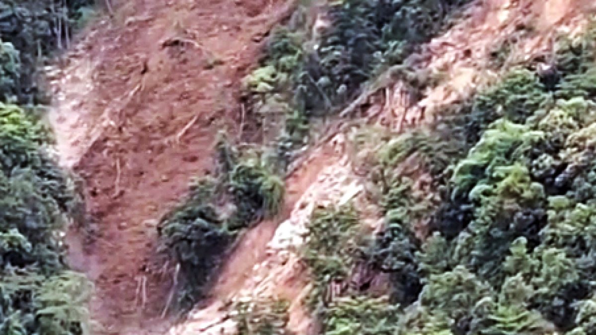 Landslide hits Rimbi Timbrong area in Sikkim's Yuksam