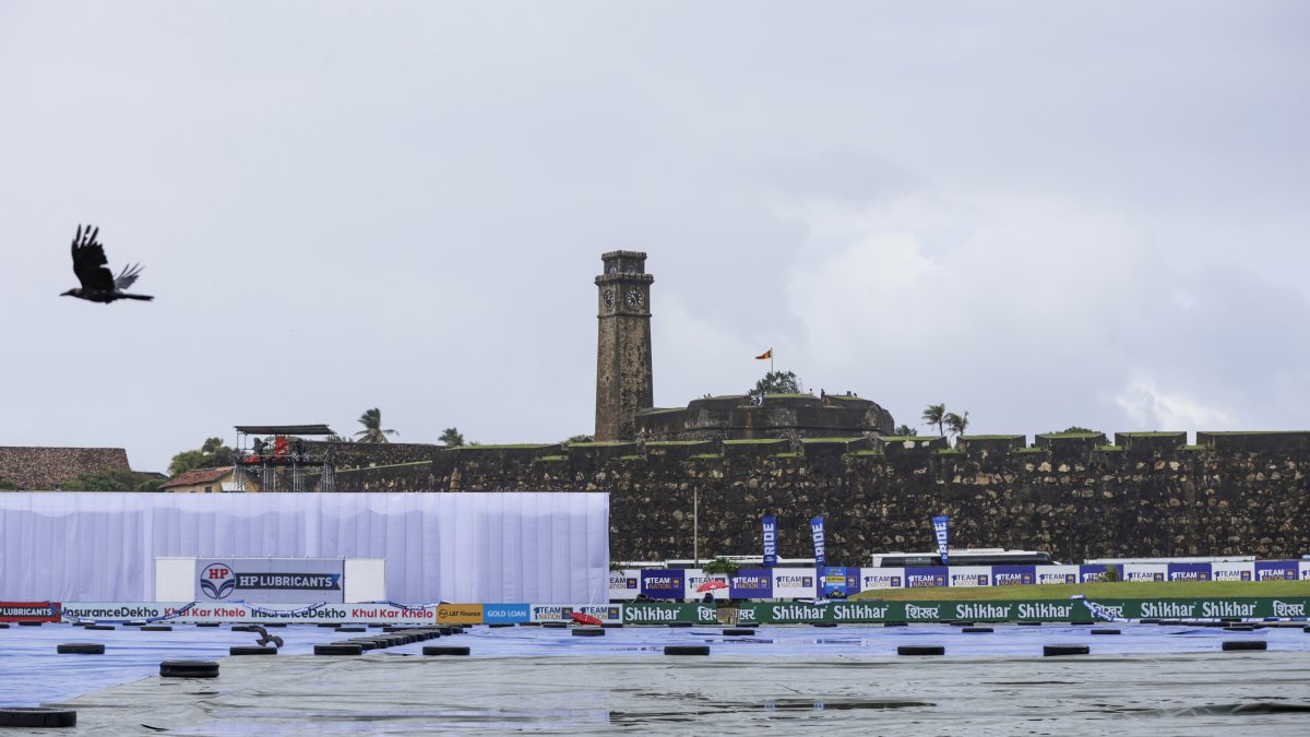 Rain delays start of Day 2 in first Test at Galle