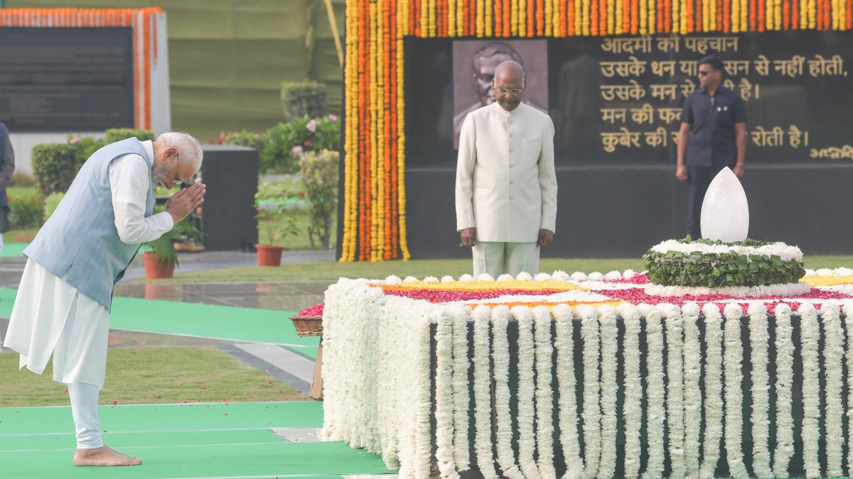 PM Modi pays tribute to Vajpayee on death anniversary