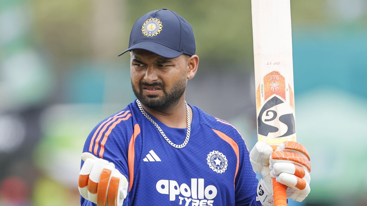 Rishabh Pant warms up ahead of Day 2 in Galle Test