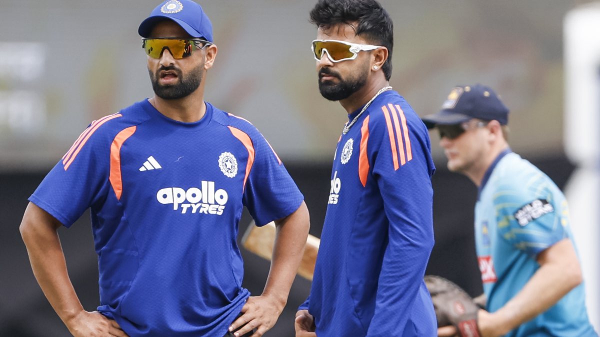 India spinners Auqib Nabi, Saransh Jain warm up ahead of Galle Test