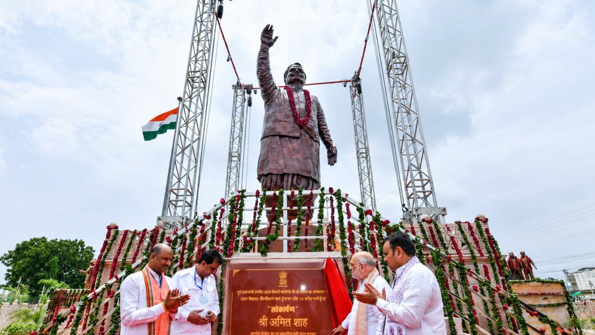 Amit Shah unveils Vajpayee statue in Chittorgarh