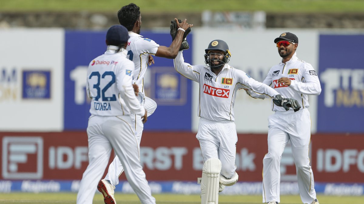 Sri Lanka celebrate Pant wicket on day two of first Test