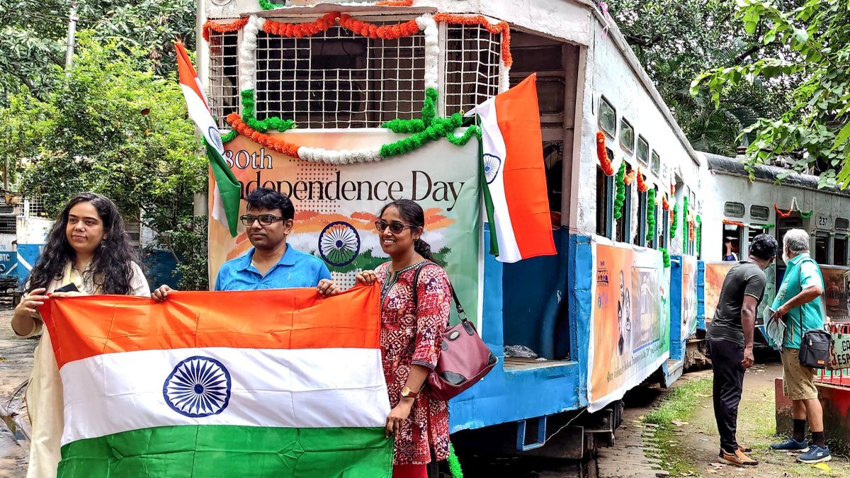 Tricolour tram ride marks 80th Independence Day in Kolkata