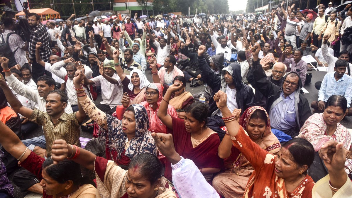 Rain-soaked teachers protest in Bhubaneswar over demands