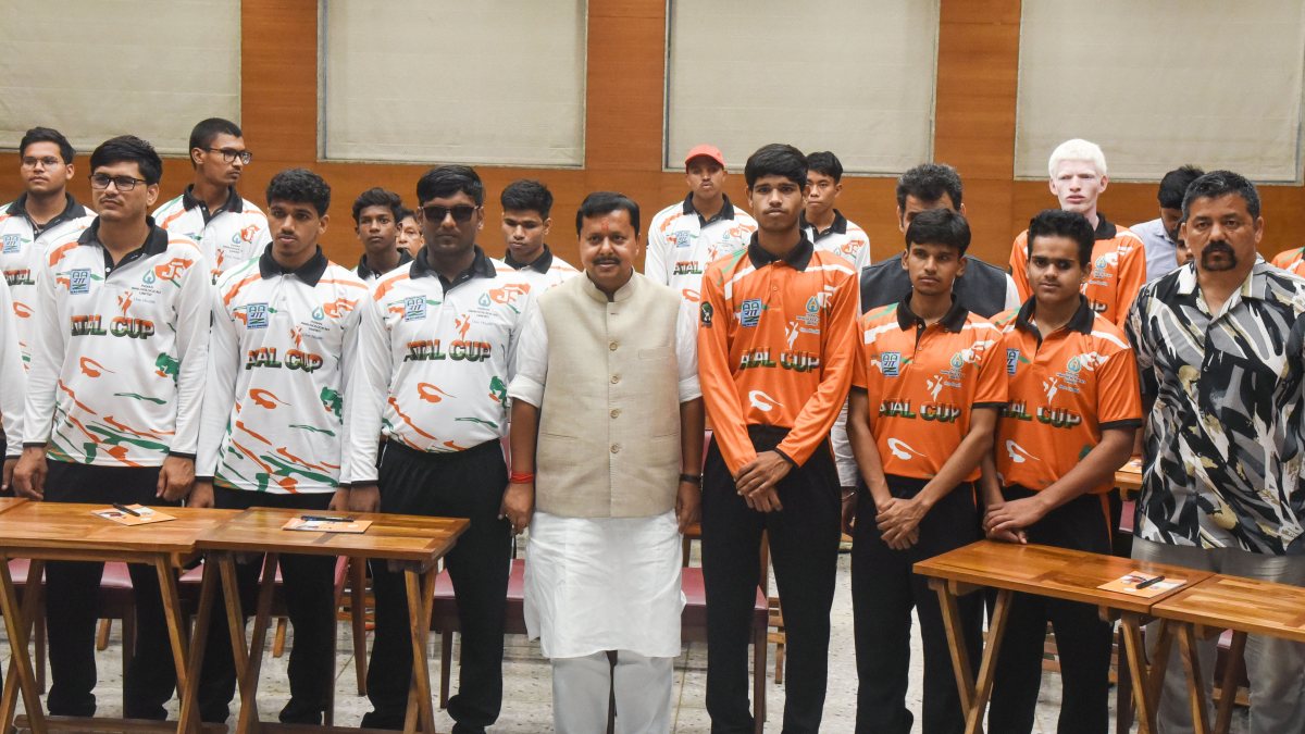 BJP chief meets Indian Blind Cricket Team in New Delhi