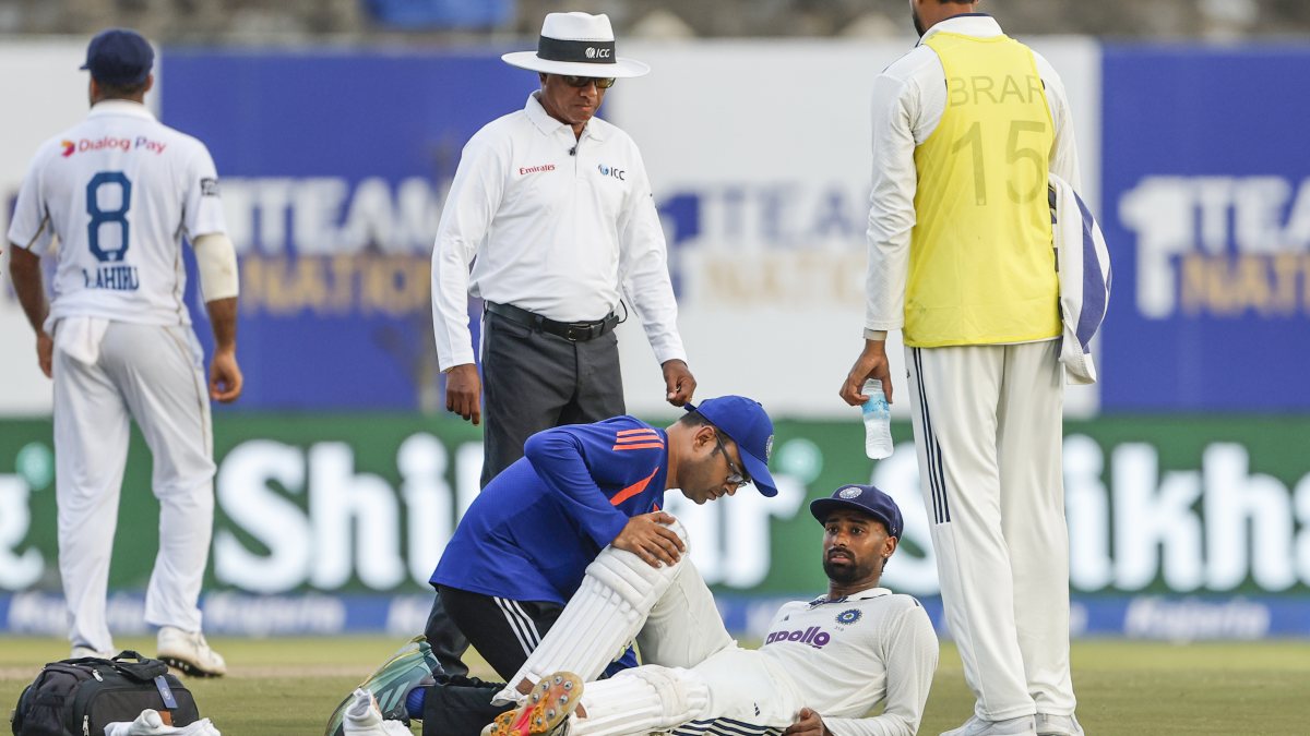 India physio attends to Manav Suthar on day 2 in Galle