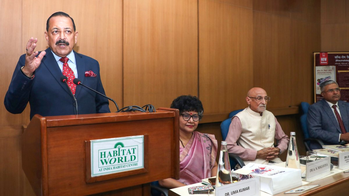 Jitendra Singh launches Rheumatology Essentials book in New Delhi