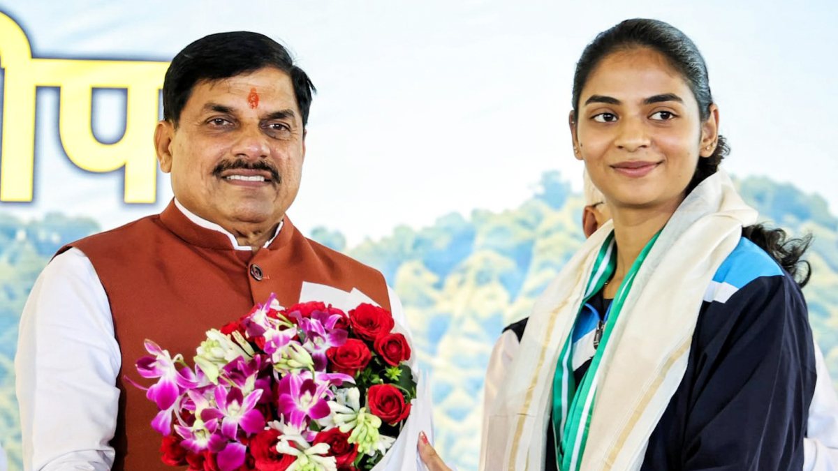 MP CM Yadav honoured at sailing championship closing ceremony