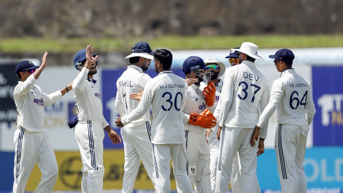 India celebrates Chandimal's wicket on day three in Galle