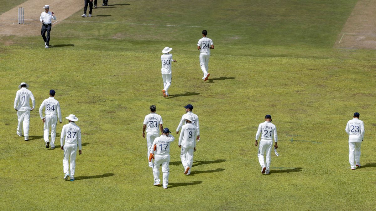India players arrive for play on day three of first Test in Galle