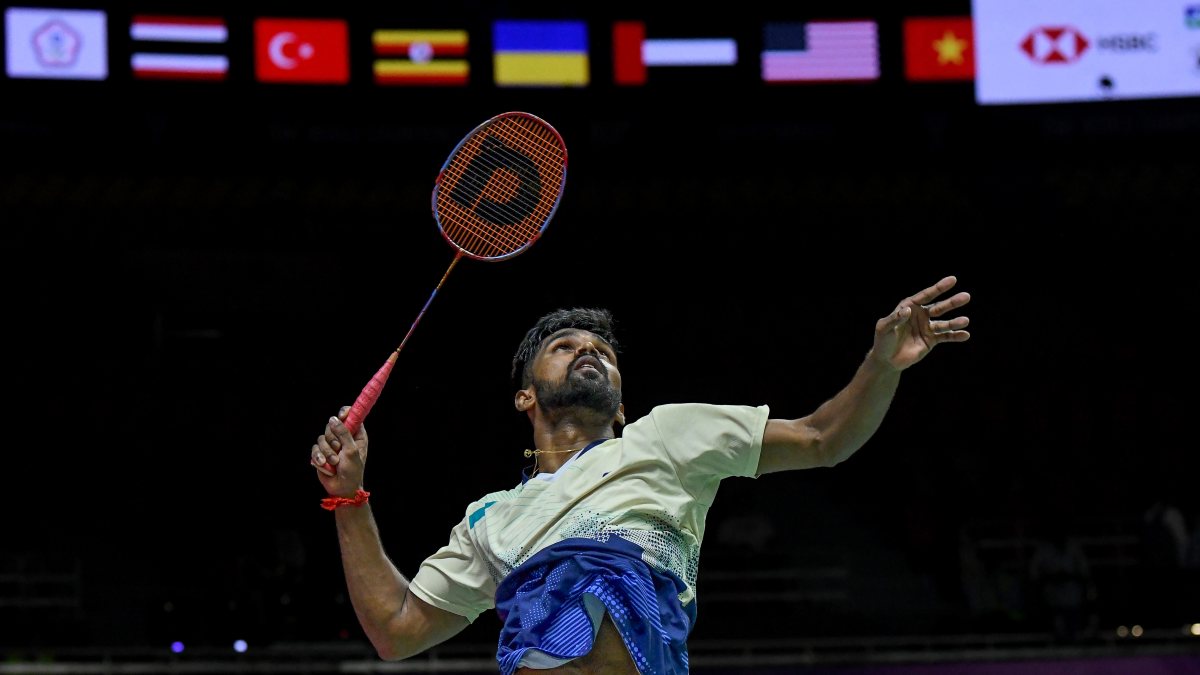 Indian shuttlers battle Ireland in BWF Worlds doubles