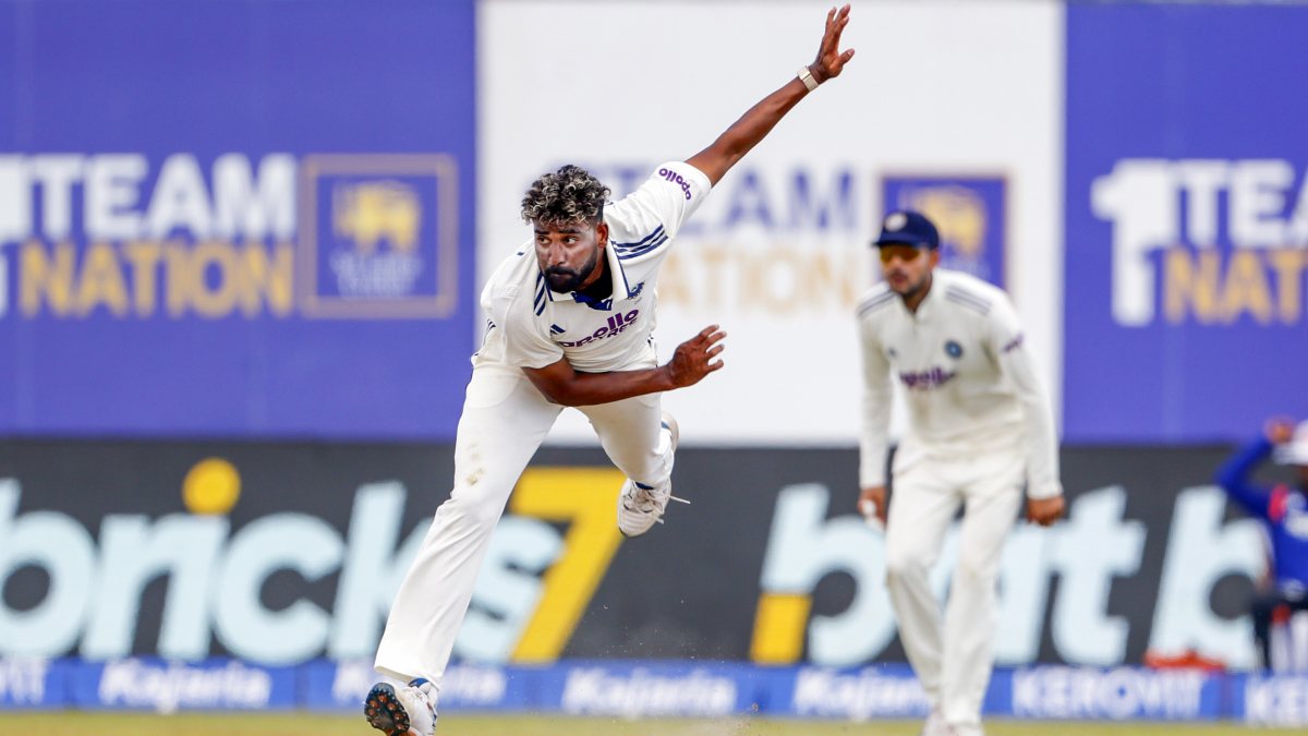 Siraj bowls on day 3 of first Test against Sri Lanka