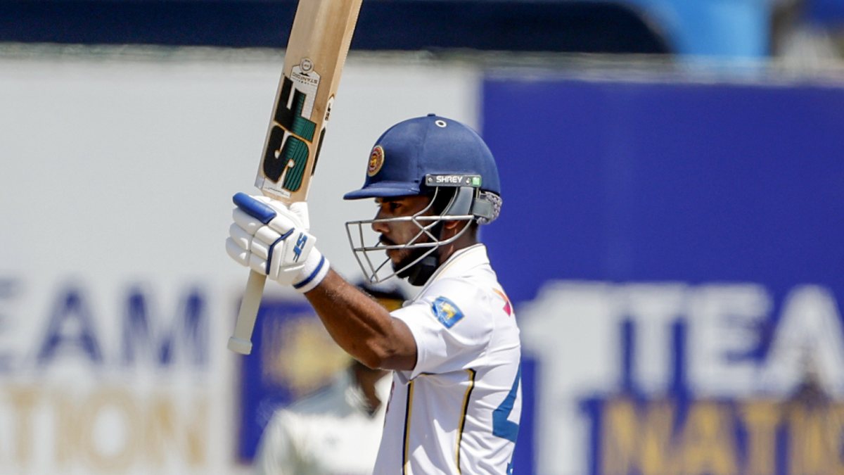 Sri Lanka's Dinusha celebrates half-century on day 3 of first Test