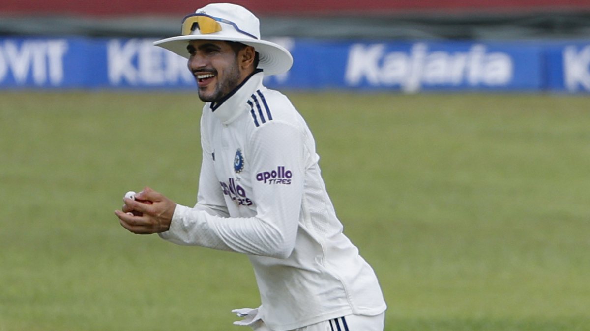 Shubman Gill takes stunning catch to dismiss Nuwantha in Galle Test