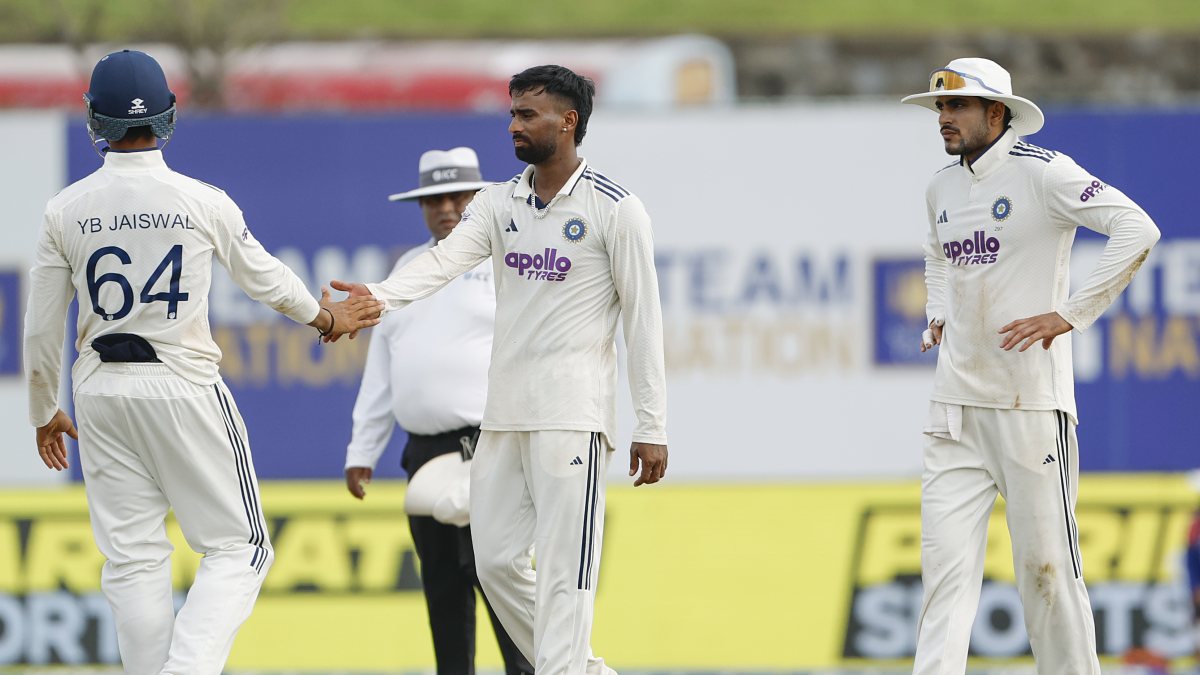India duo celebrates Sri Lanka wicket on day 3 of first Test