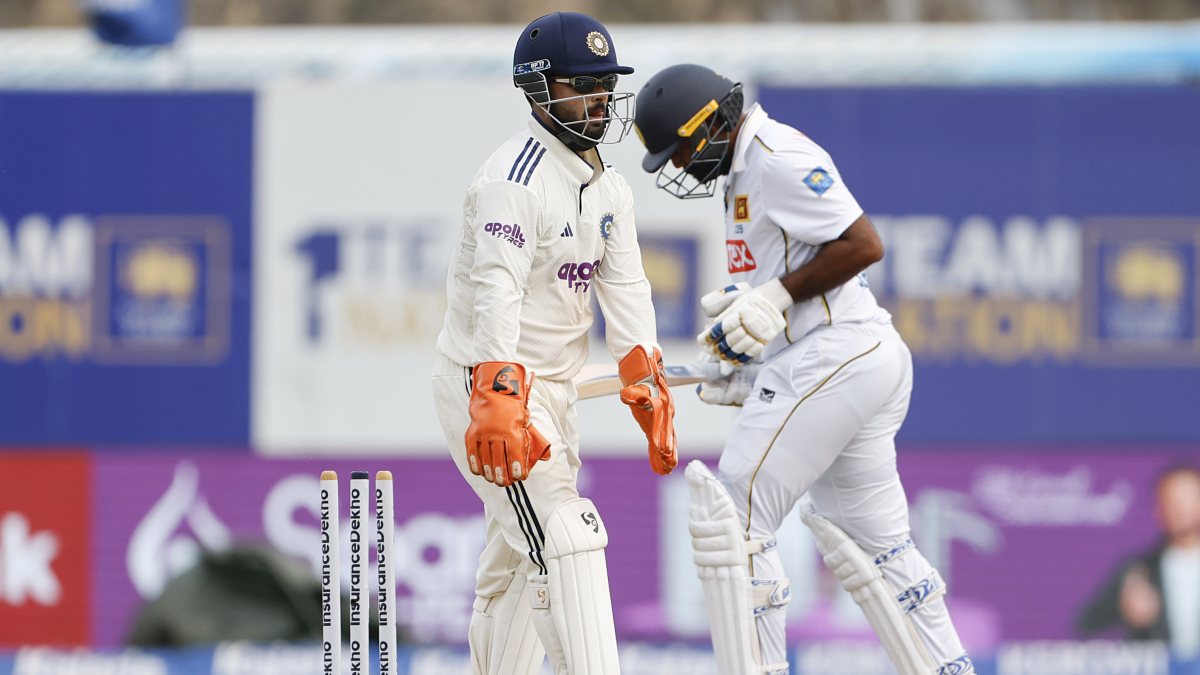 Rishabh Pant stumps Lahiru Kumara on day 3 of first Test