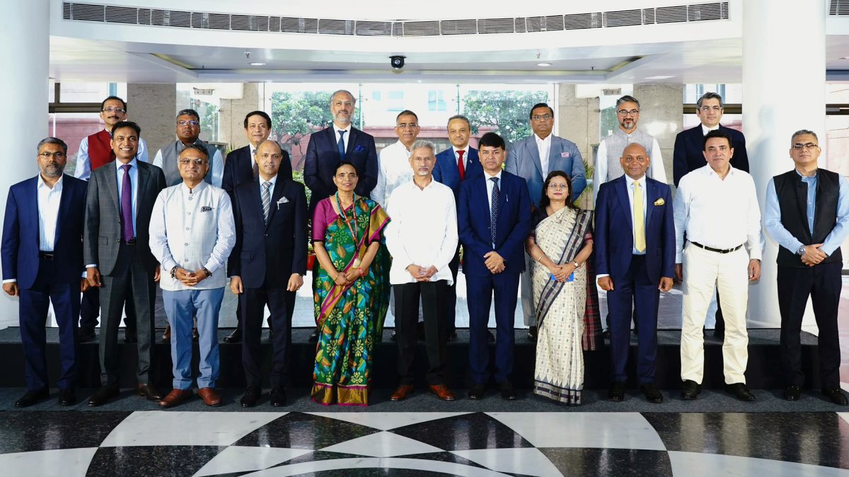 Jaishankar meets IFS officers at mid-career training programme